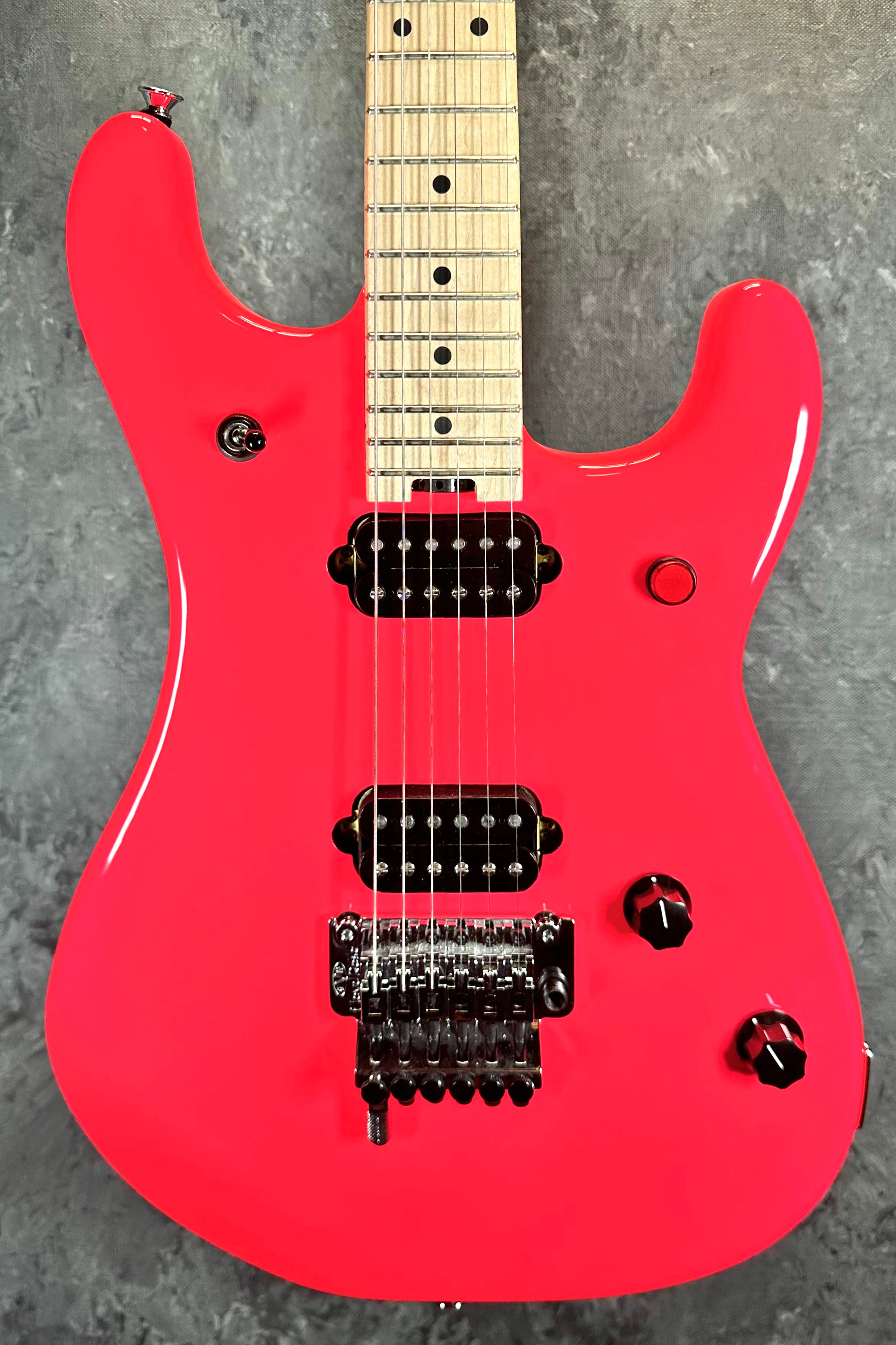 EVH 5150 SERIES STANDARD, MAPLE FINGERBOARD, NEON PINK