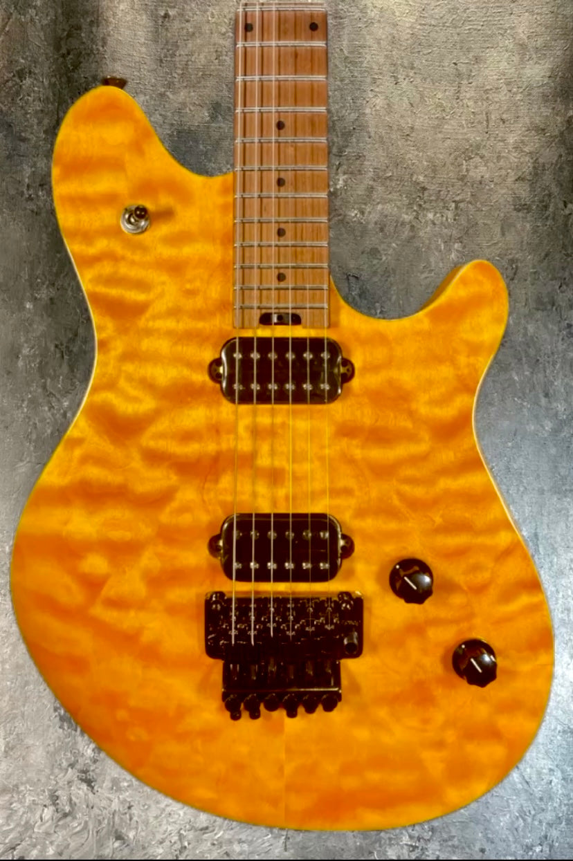 EVH Wolfgang WG Standard QM, Baked Maple Fingerboard in Transparent Amber