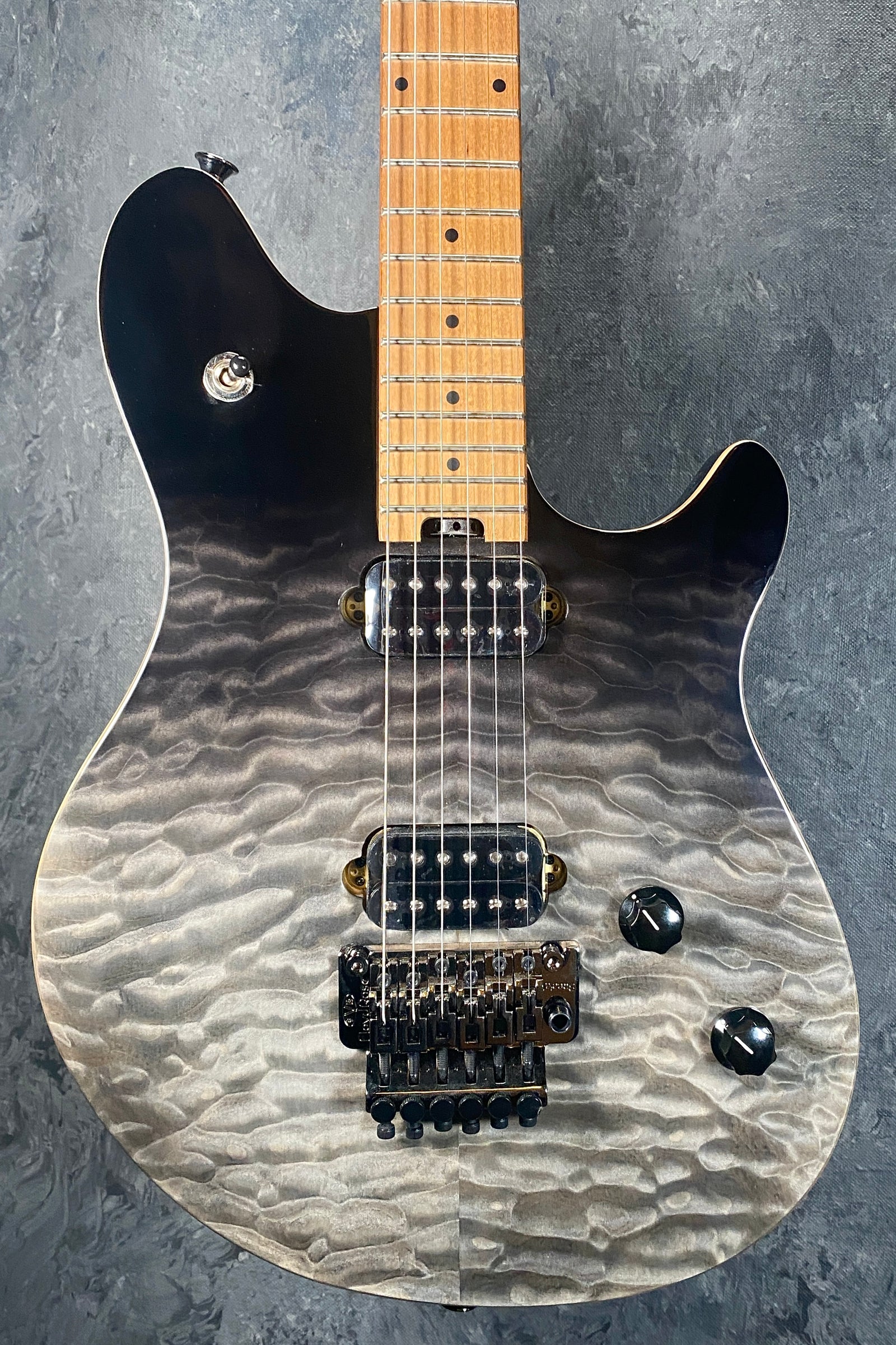 EVH Wolfgang WG Standard QM, Baked Maple Fingerboard in Black Fade