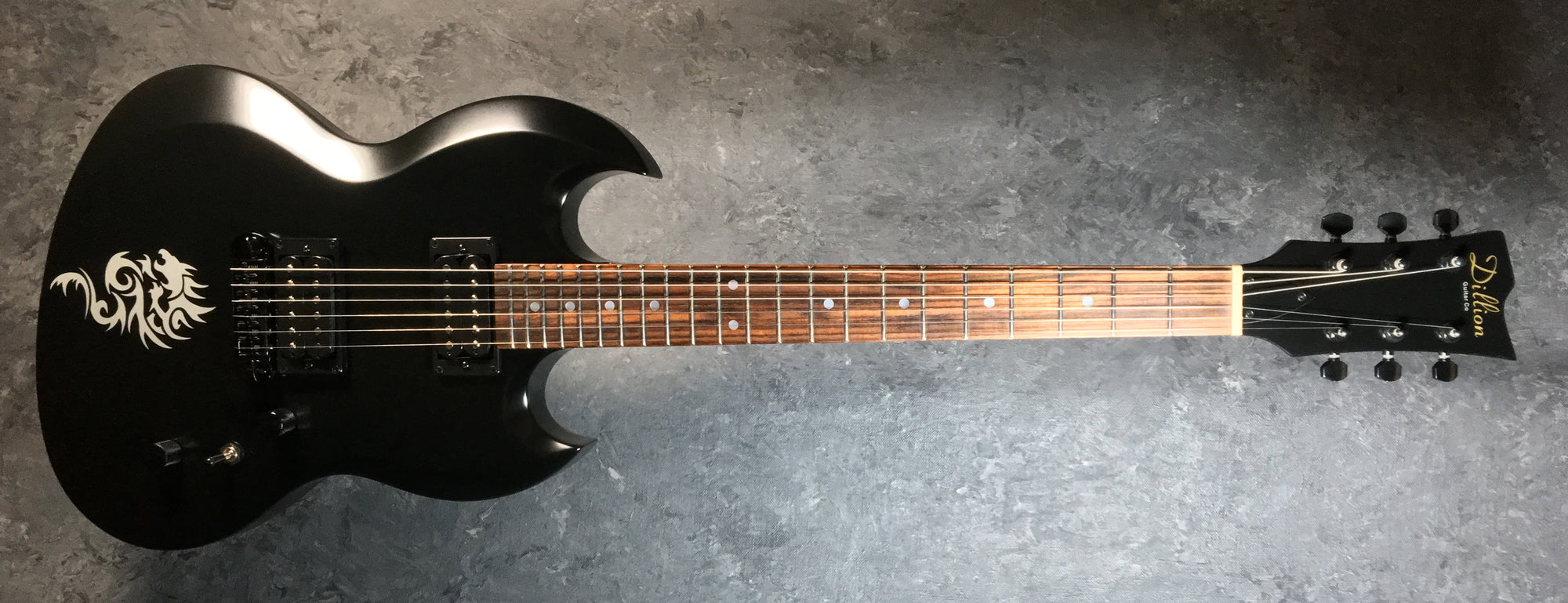 Dillion DX Dragon - The Guitar World