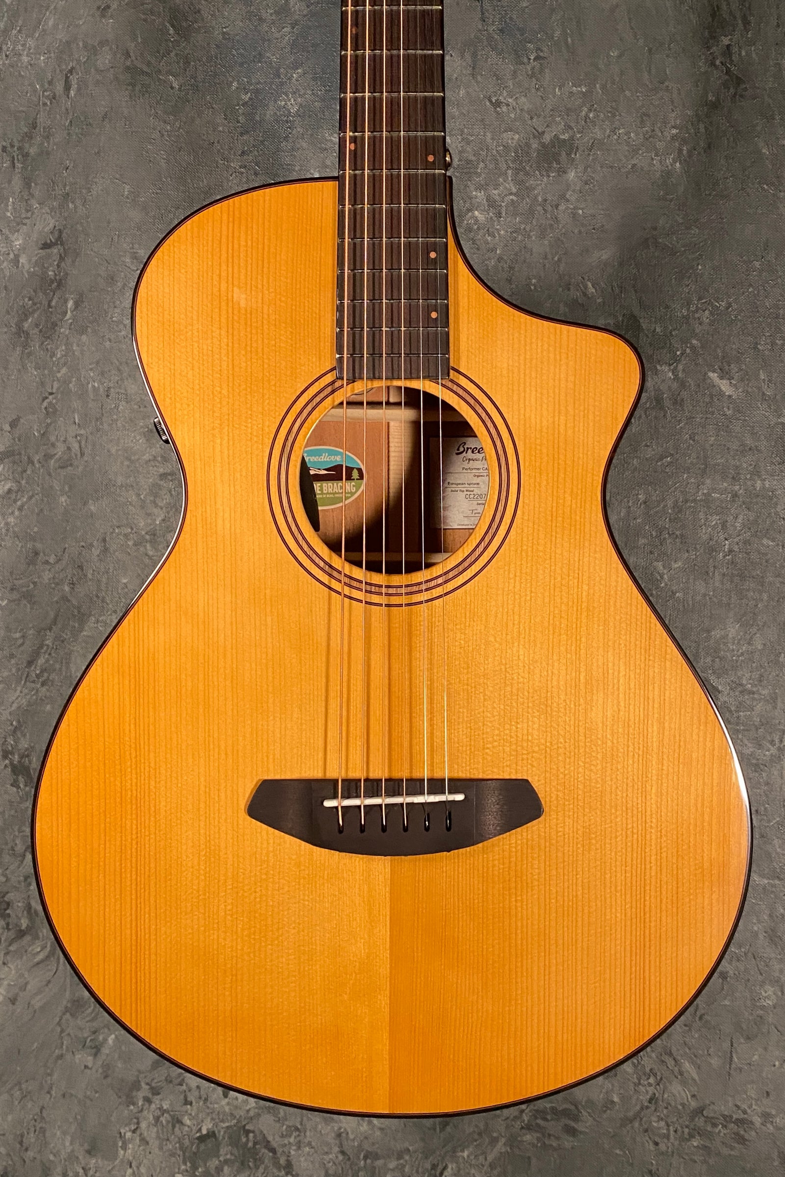 BREEDLOVE PERFORMER PRO SERIES CONCERTINA AGED TONER CE PFCA18CEEUAM